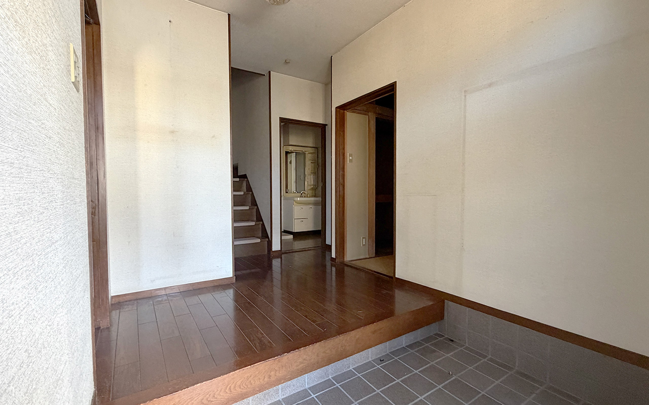 北花山山田町玄関